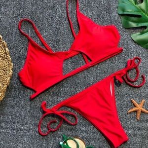 LAGUNA red bikini